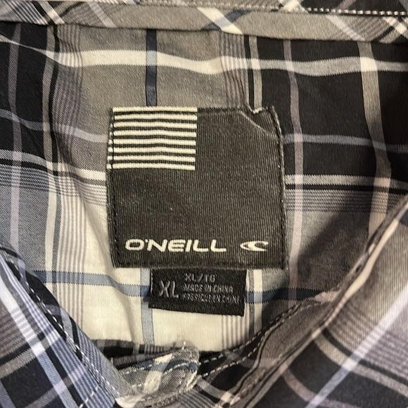 O’Neill XL button short sleeve checked cotton shirt with pocket and logo on back - Picture 6 of 8